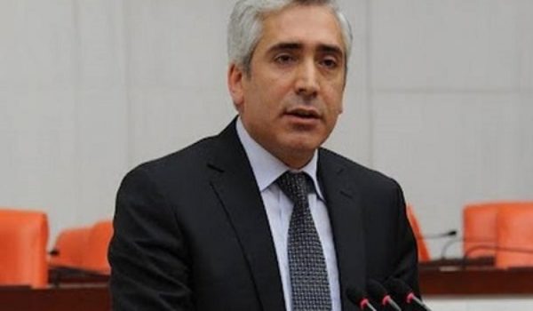 Divê girîngtirîn hevalbendê Tirkiyê herêma Kurdistanê be