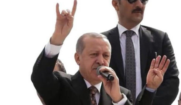 Erdogan ber bi kûve diçe?