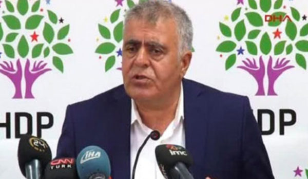 HDP ji aliyê grubekî ve tê rêvebirin , demokrasi xetimiye